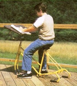 Make a Combination Kneeling Chair and Desk Image